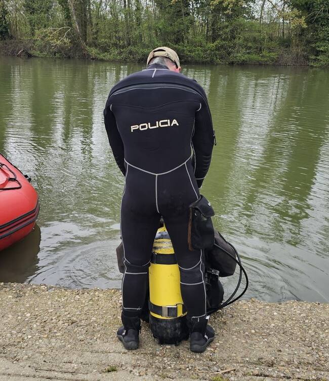 Los GEO de Policía Nacional localizan el cuerpo del joven ahogado en el Carrión