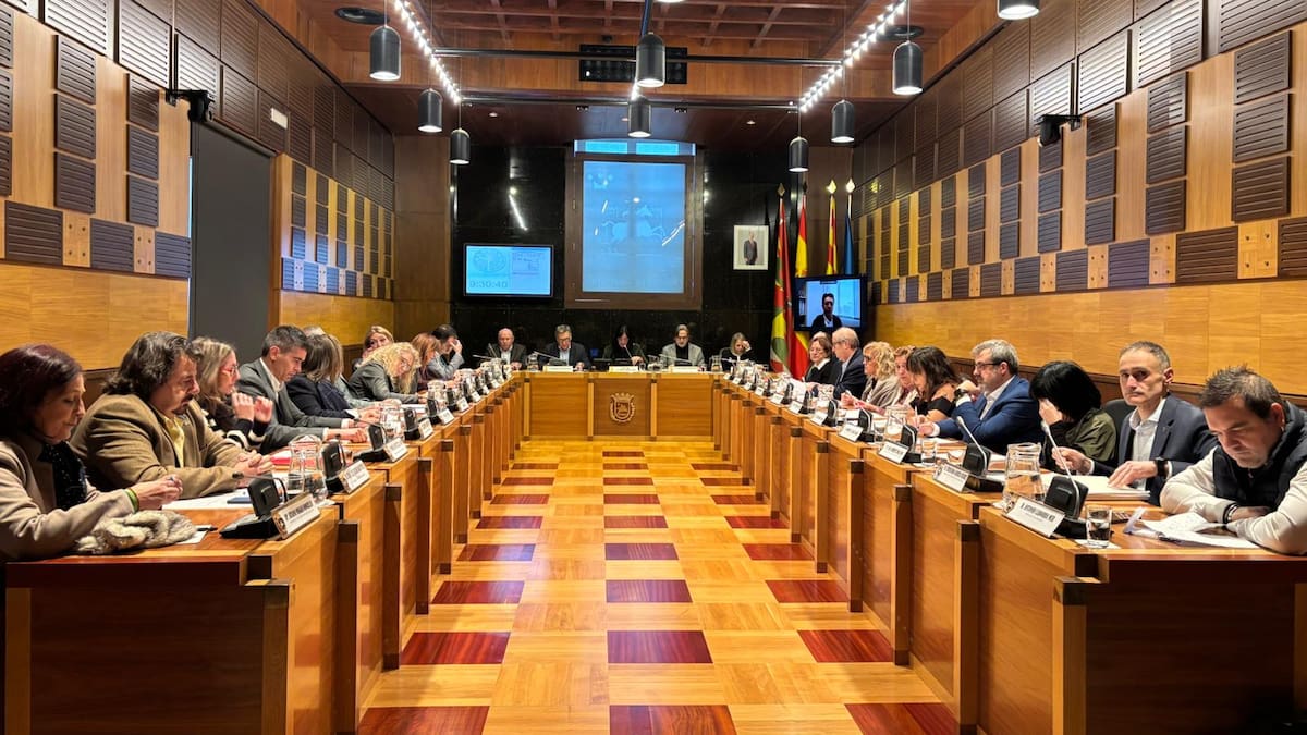 Partido Popular y concejal no adscrito sacan adelante el presupuesto de la capital oscense de 2026