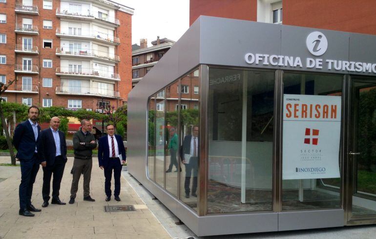 La nueva oficina de turismo recien instalada