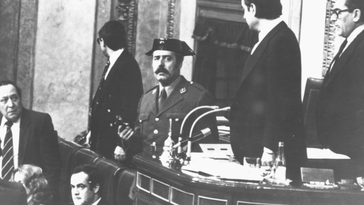 El 23F, desde dentro: "Algunos sacaban los carnets de militancia de izquierdas y se los comían"