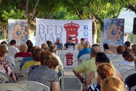 Momento de la presentación, en el Parque de laPillilla, con el numeroso público asistente