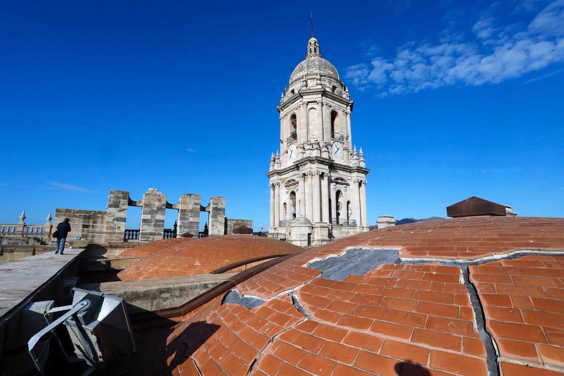 Grietas en las cubiertas de la Catedral de Málaga