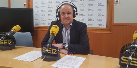 Imagen de archivo del vicealcalde, Emilio Sáez, en Radio Albacete