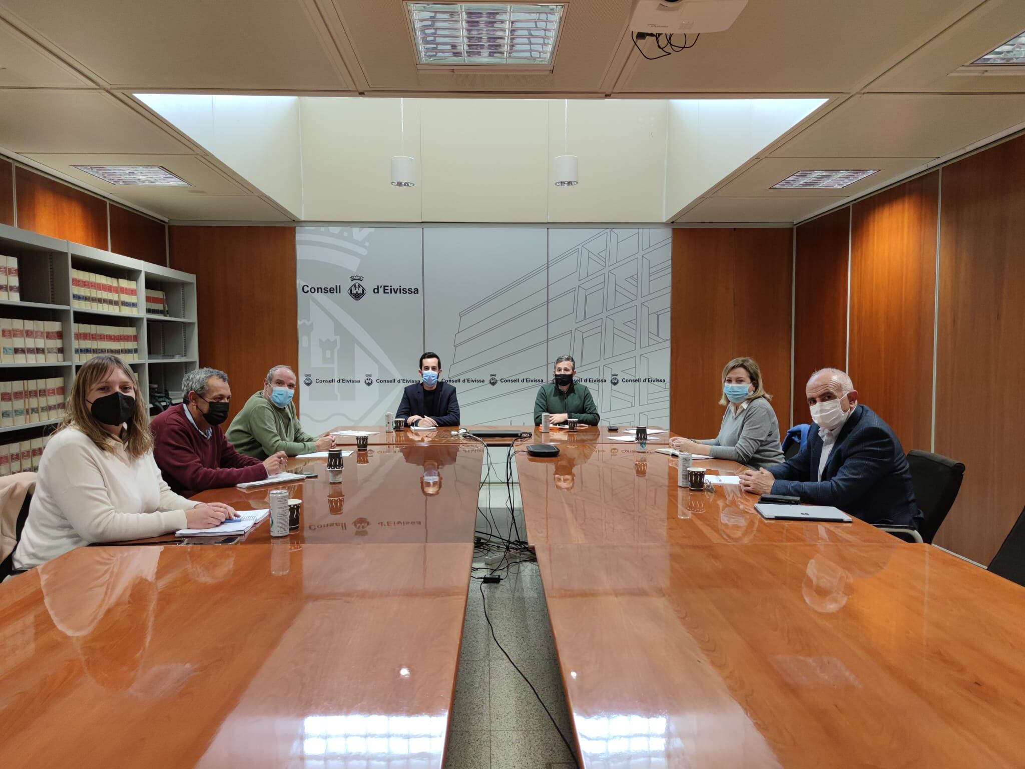 Un momento durante la reunión del Consell con los responsables de movilidad de los ayuntamientos