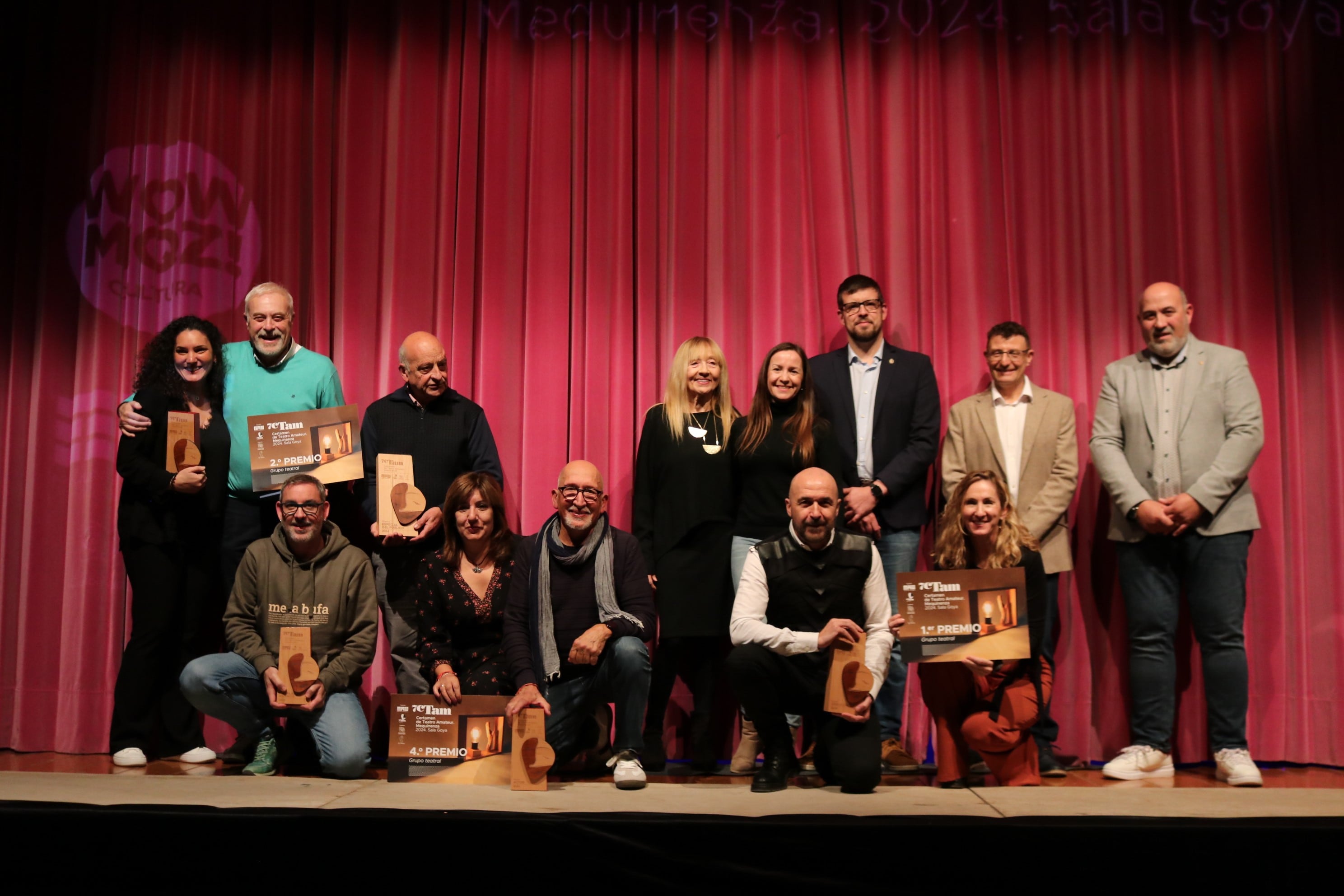 Foto de familia de los ganadores. Foto: Ayuntamiento de Mequinenza