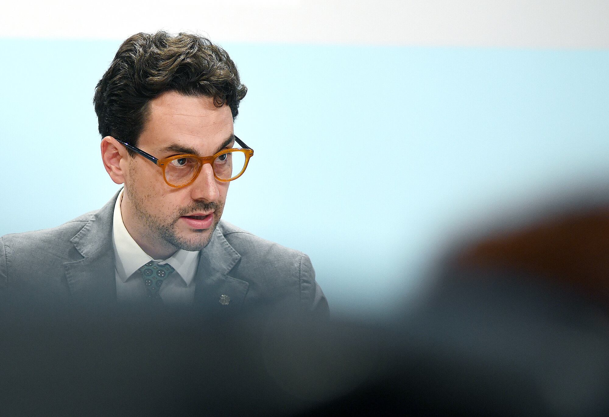 Casal durant la compareixença.