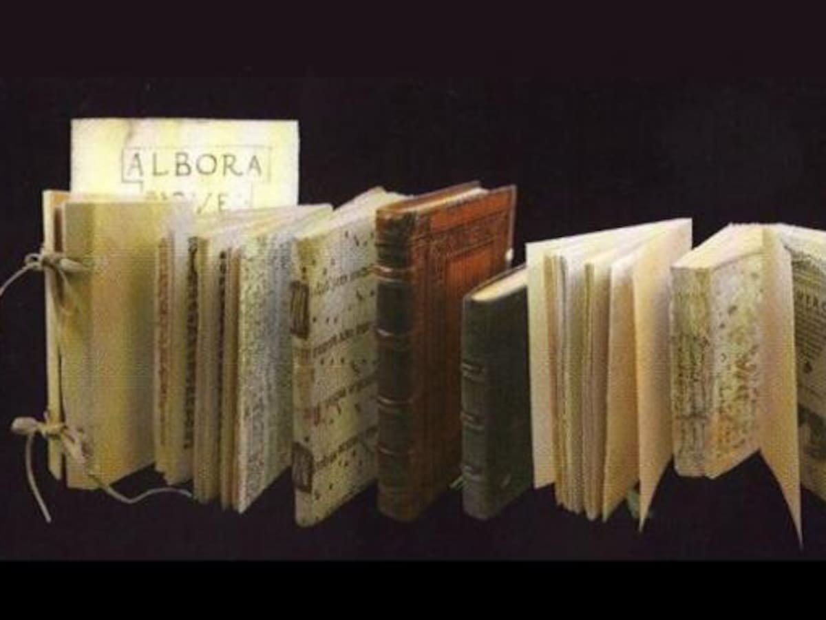 El enigma de los libros prohibidos ocultos en una pared de Barcarrota