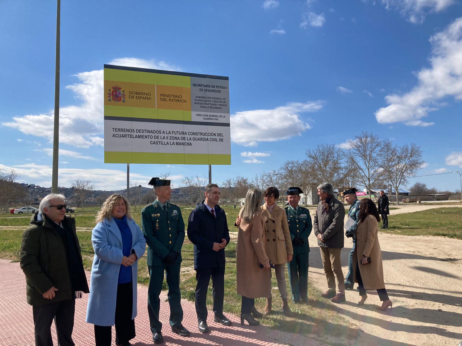 Imagen de la visita de la directora general de la Guardia Civil, María Gámez