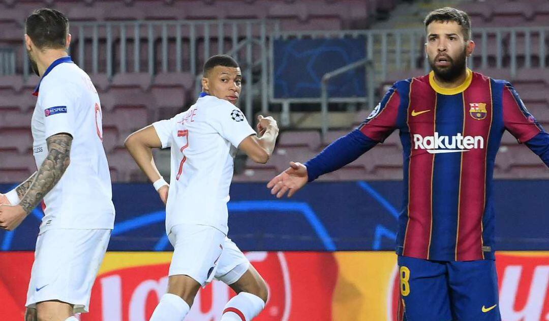 Mbappé celebra un gol ante el FC Barcelona.