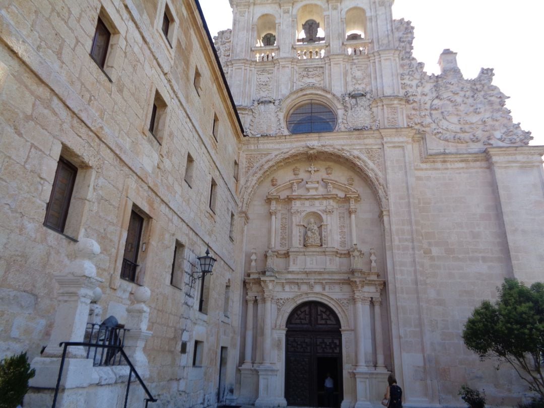 La hospedería del monasterio de La Vid es uno de los lugares donde se contemplan las ceremonias civiles