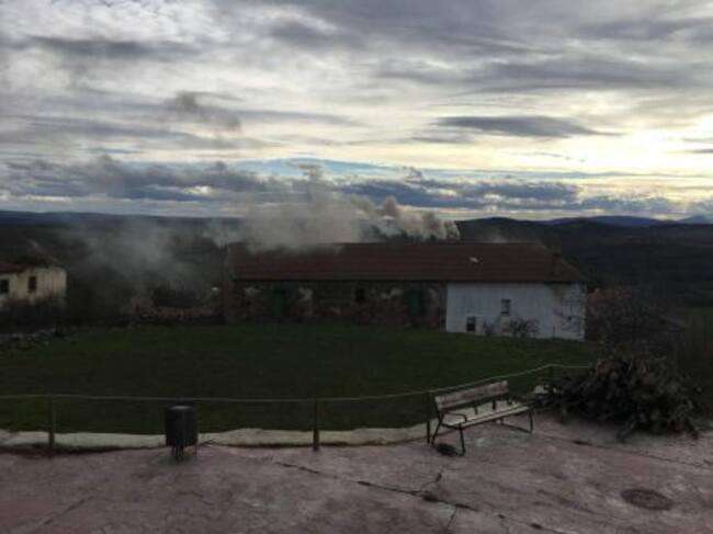 Otra imagen del fuego ocurrido este fin de semana en Orbó, Palencia