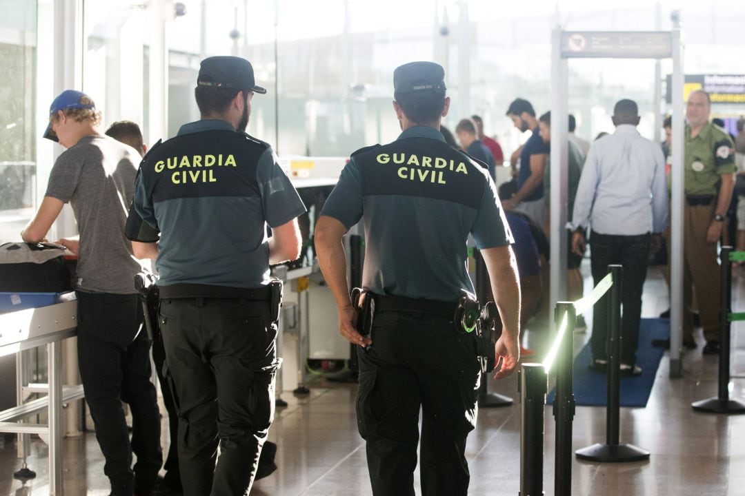 Agentes de la Guardia Civil