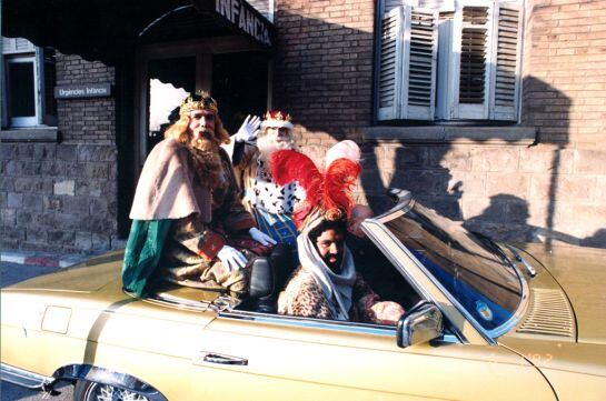 Repariment de regals a l'Hospital de Sant Pau el dia de Reis de 1992