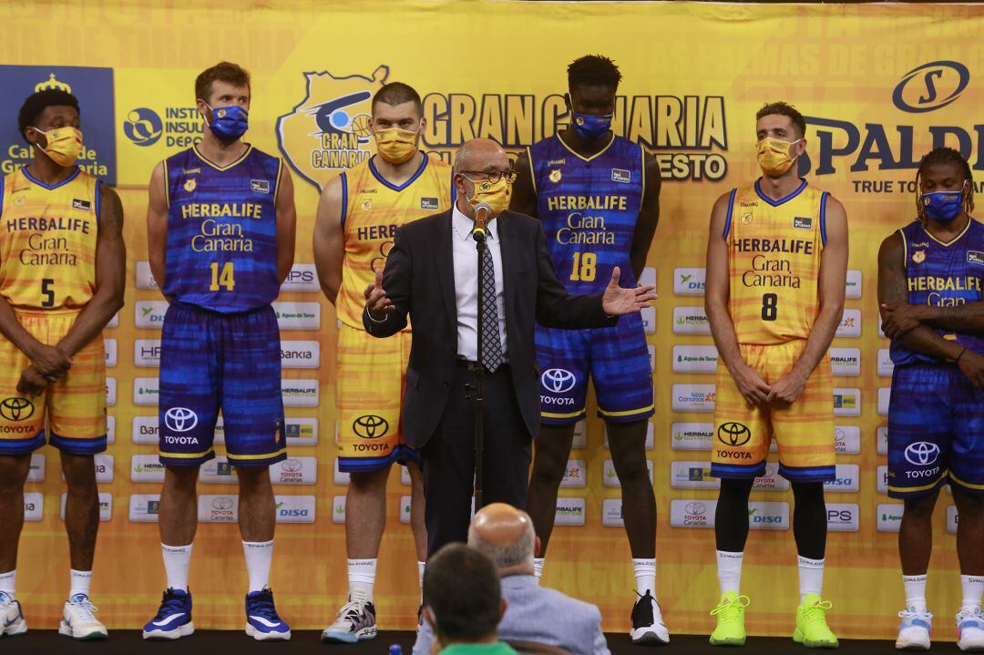 Presentación del equipo de baloncesto