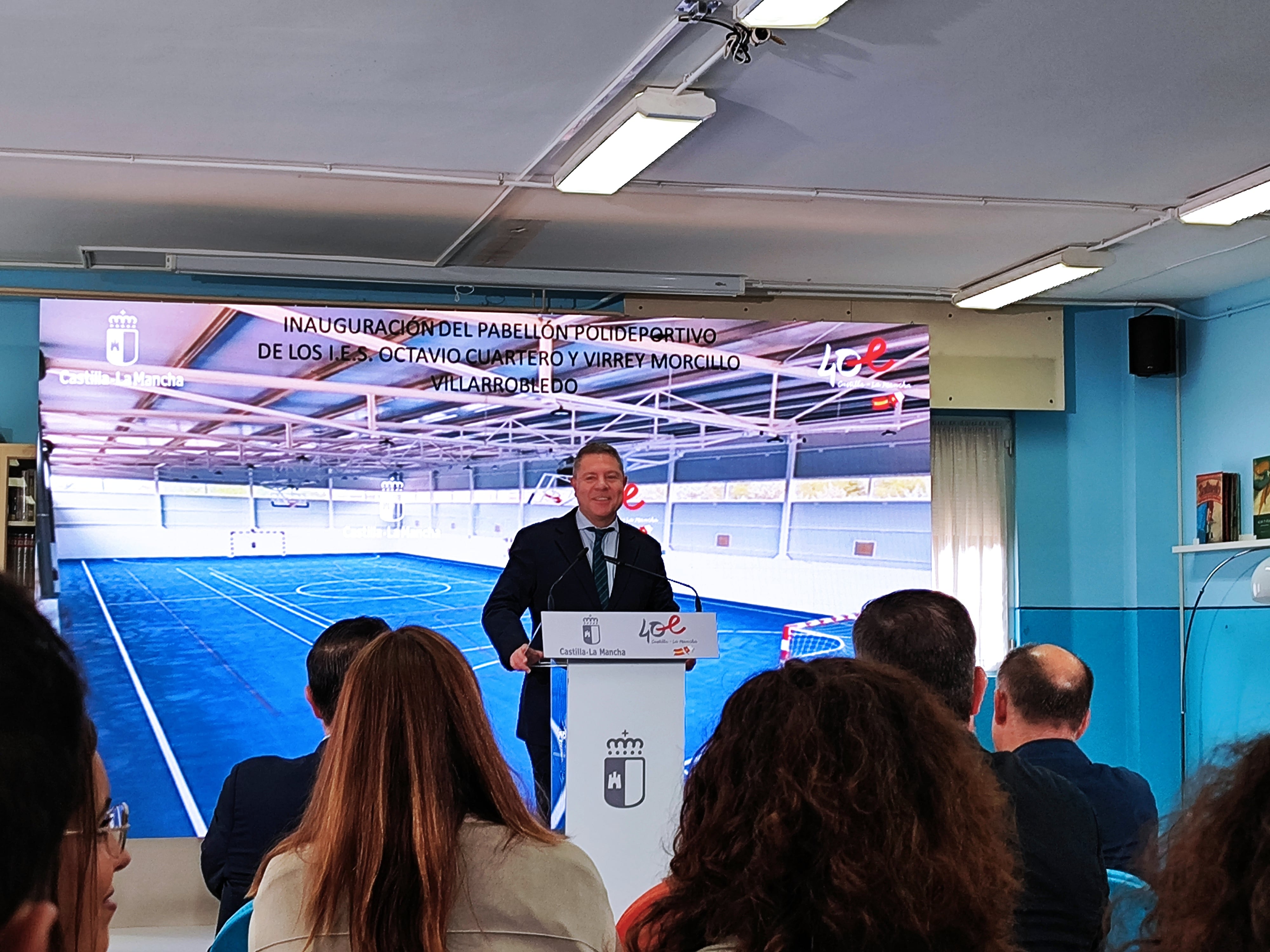 Emiliano García-Page en la inauguración del pabellón polideportivo de Villarrobledo