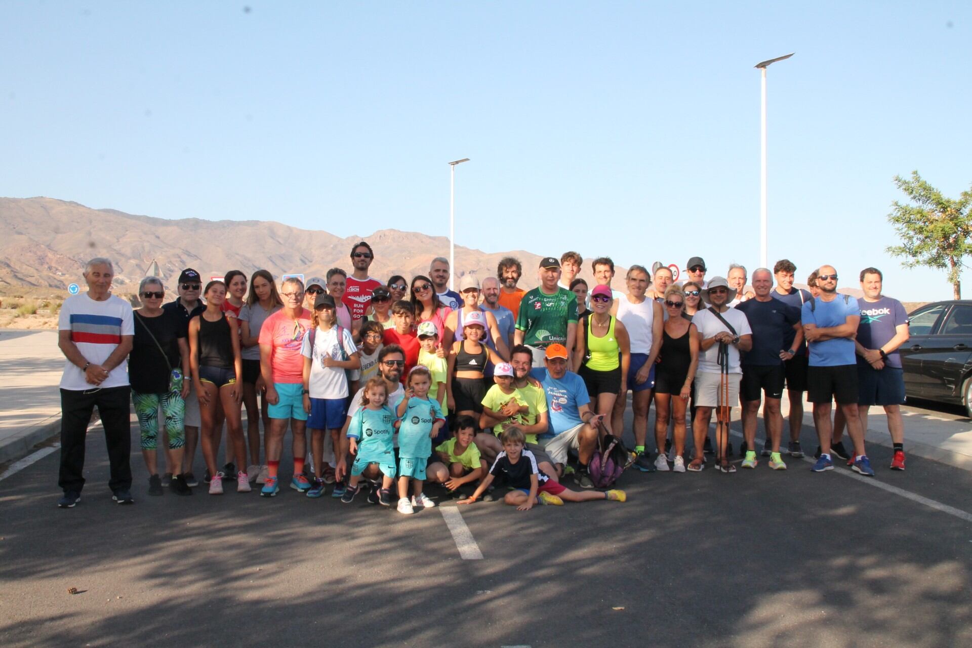 La foto de familia en el alto de Sierra Alhamilla de Primera Categoría.