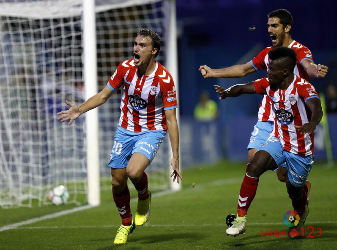 O CD Lugo festexando o gol que os facía líder