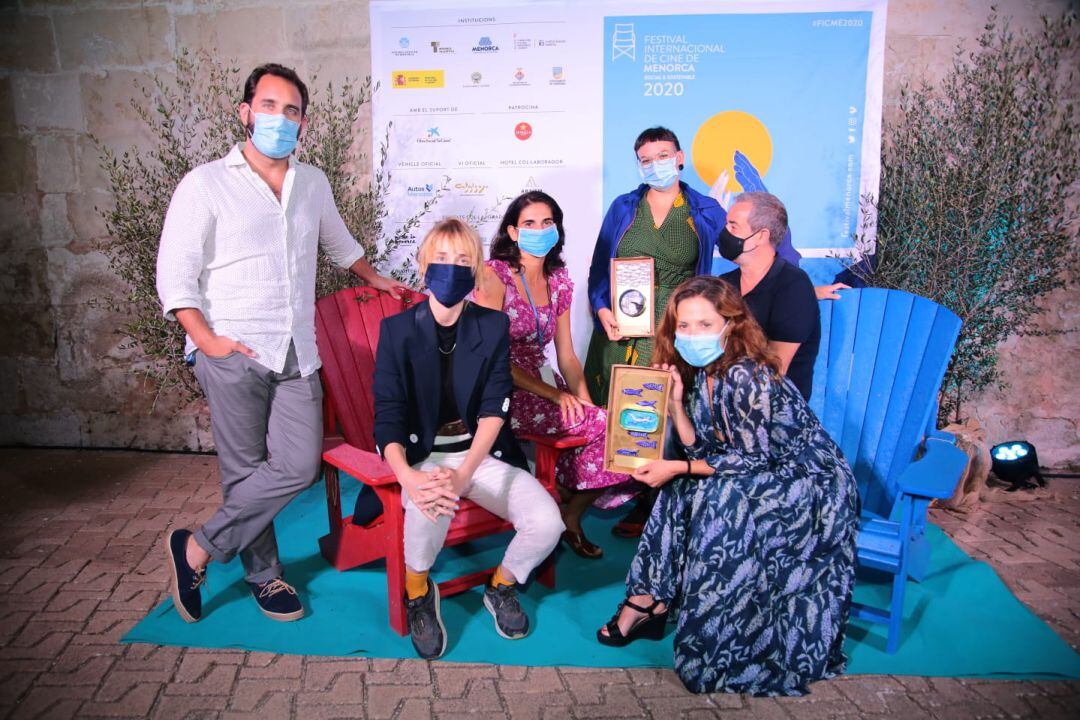 Els guardonats al FICME van posar junts  després de rebre els seus premis.