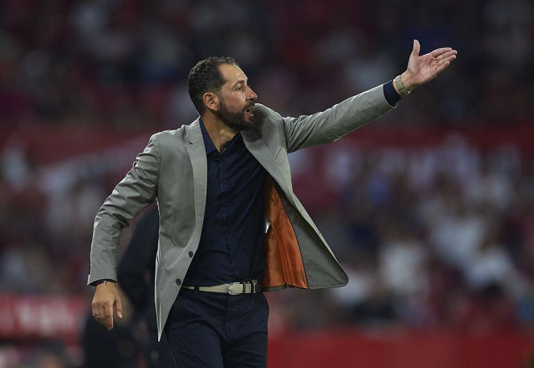 Pablo Machín, entrenador del Sevilla, durante un partido