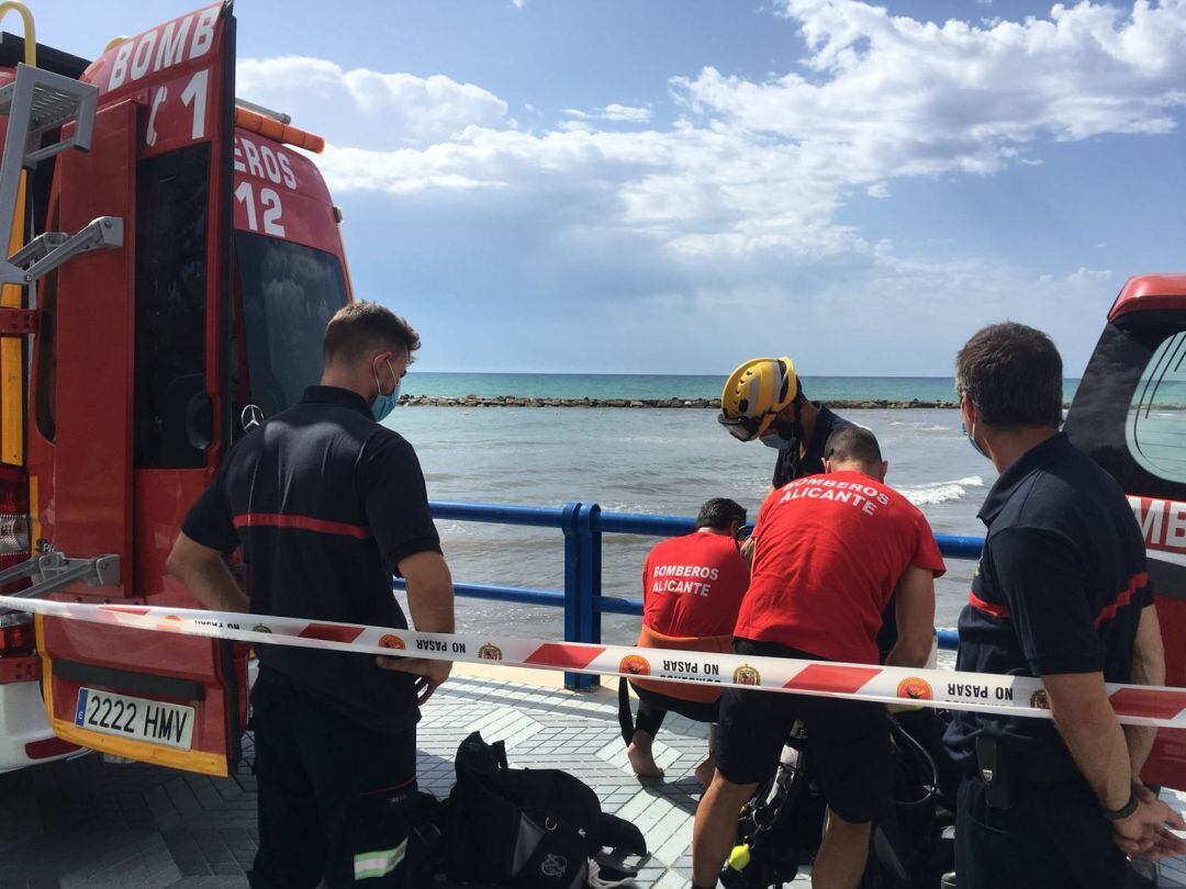 Búsqueda de una persona desaparecida en la playa de El Postiguet (Alicante)