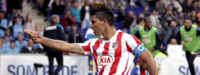 Kun Agüero celebra el segundo gol del Atlético ante el Espanyol
