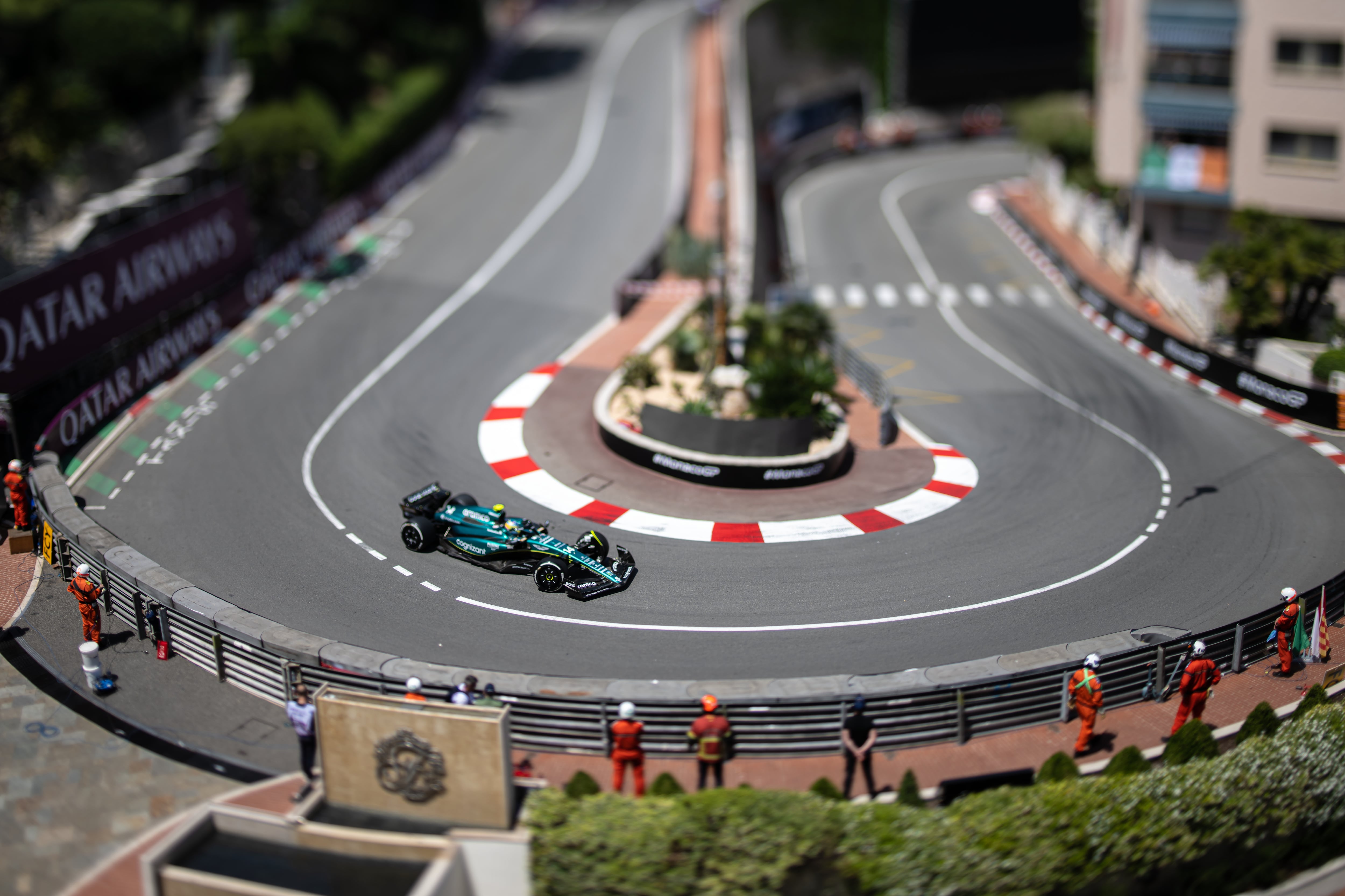 Fernando Alonso durante la sesión de entrenamientos libres del Gran Premio de Fórmula 1 de Mónaco, en el Circuit de Mónaco en Montecarlo. EFE/CHRISTIAN BRUNA