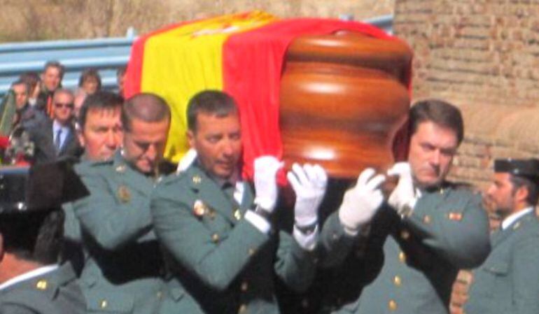 Imagen del funeral por el agente de la Guardia Civil fallecido en Barbastro en acto de servicio