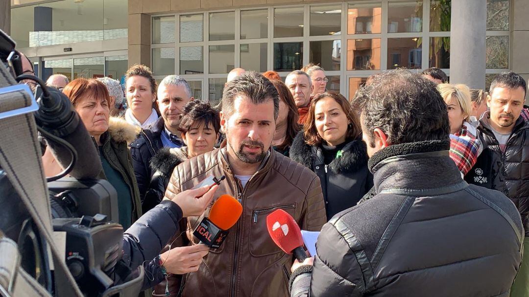 Luis Tudanca durante su visita al norte de la provincia de Palencia