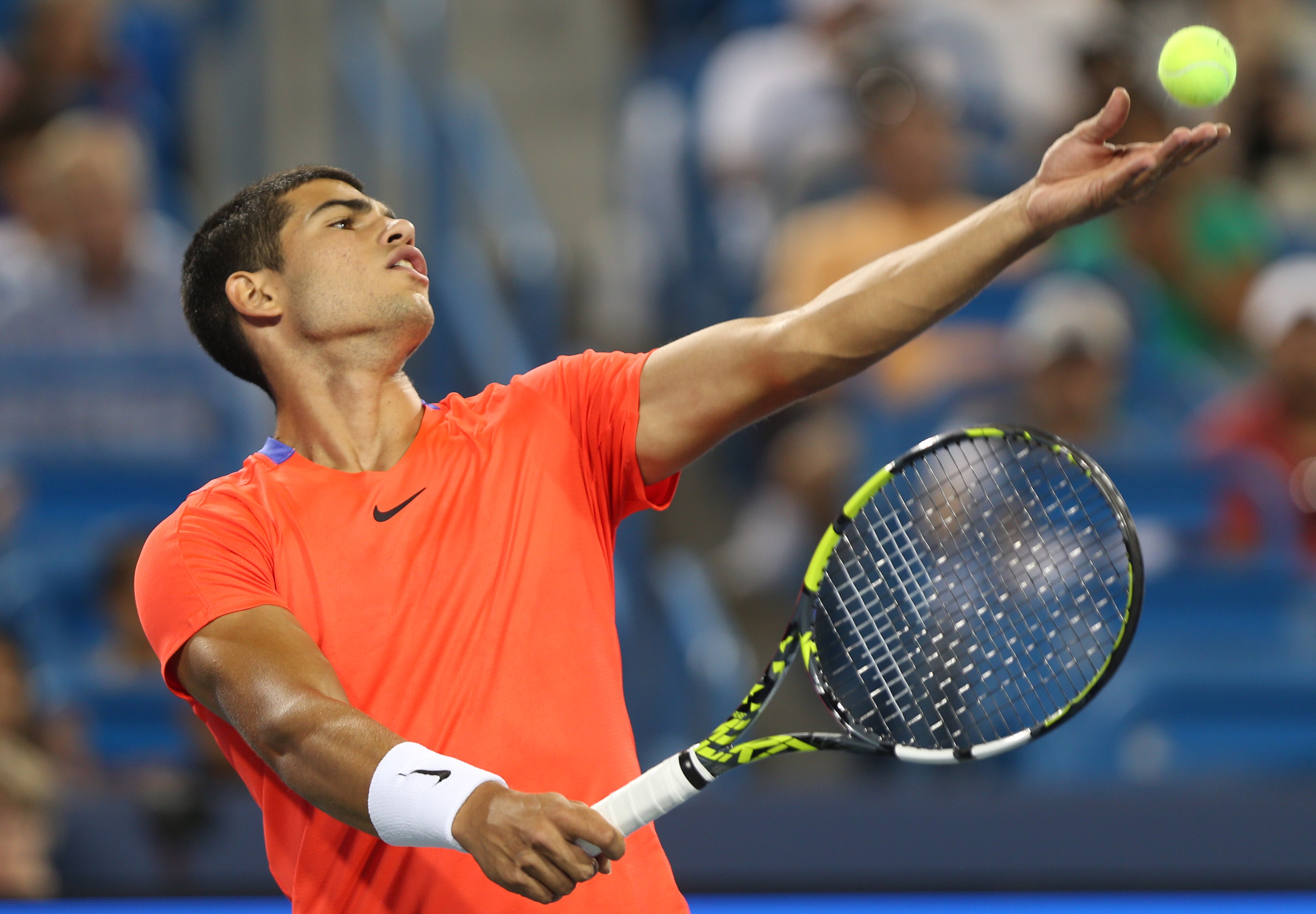 Carlos Alcaraz durante un partido en el Masters de Cincinnati (EE.UU). EFE/ Mark Lyons