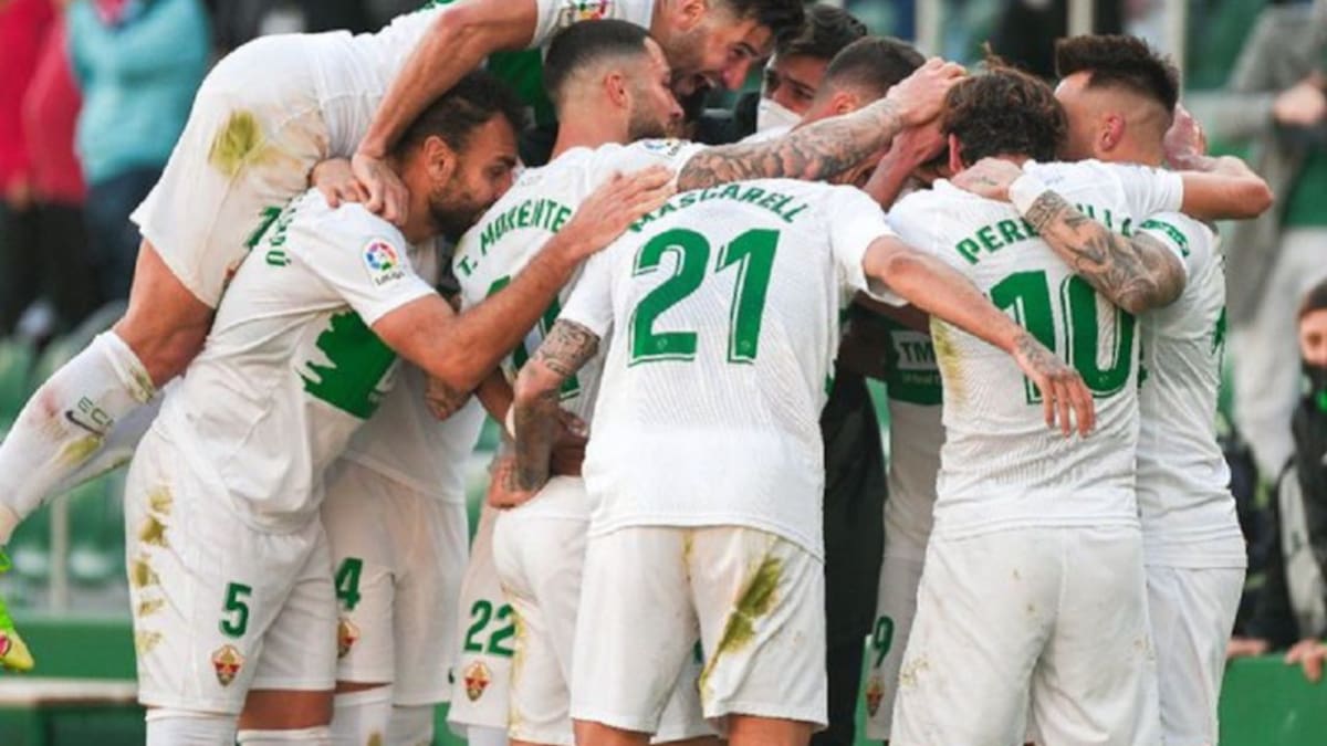 Victoria colosal de un Elche que ganó al Villarreal con un golazo de Lucas Boyé
