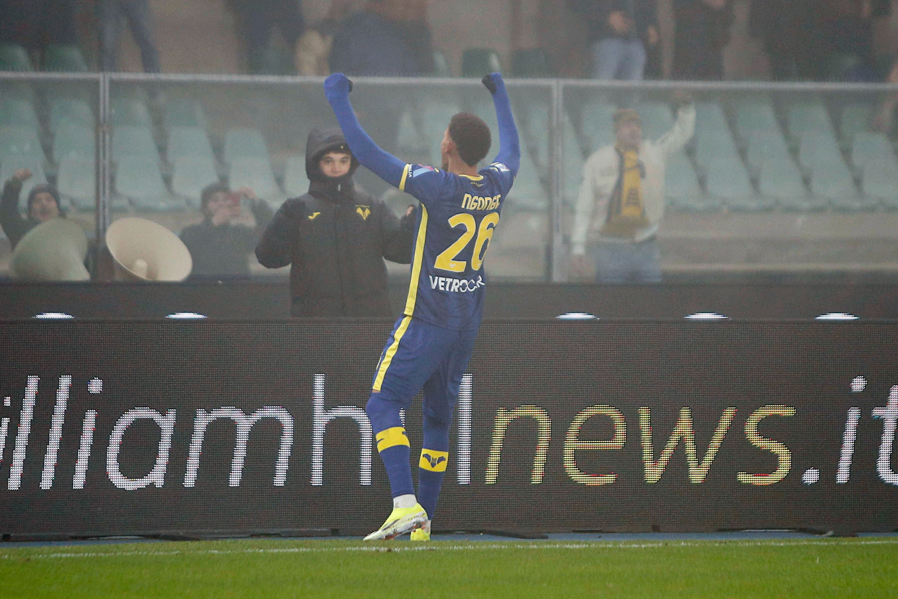 Verona (Italy), 13/01/2024.- Hellas Verona&#039;s Cyril Ngonge celebrates after scoring the 2-0 goal during the Italian Serie A soccer match Hellas Verona vs Empoli FC in Verona, Italy, 13 January 2024. (Italia) EFE/EPA/Emanuele Pennnacchio
