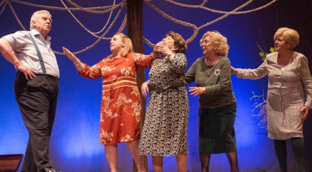 Representación de una obra a cargo de uno de los grupos de teatro de la UJA.