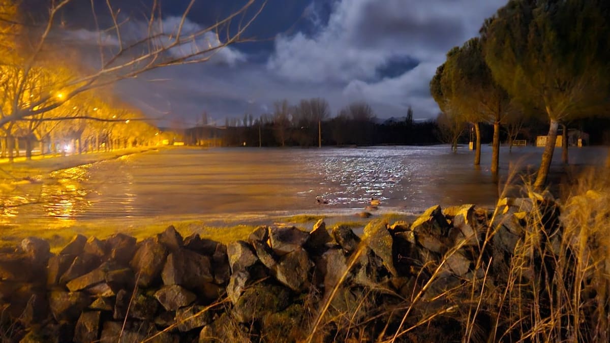 "Es responsabilidad del Ayuntamiento evitar las inundaciones": los vecinos de la zona sur llevan días preocupados por las crecidas