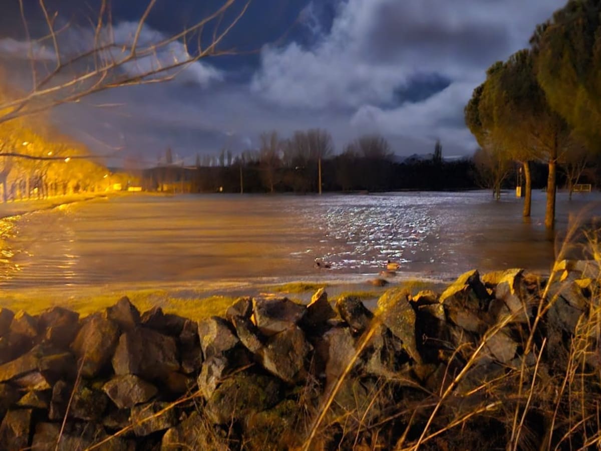 "Es responsabilidad del Ayuntamiento evitar las inundaciones": los vecinos de la zona sur llevan días preocupados por las crecidas