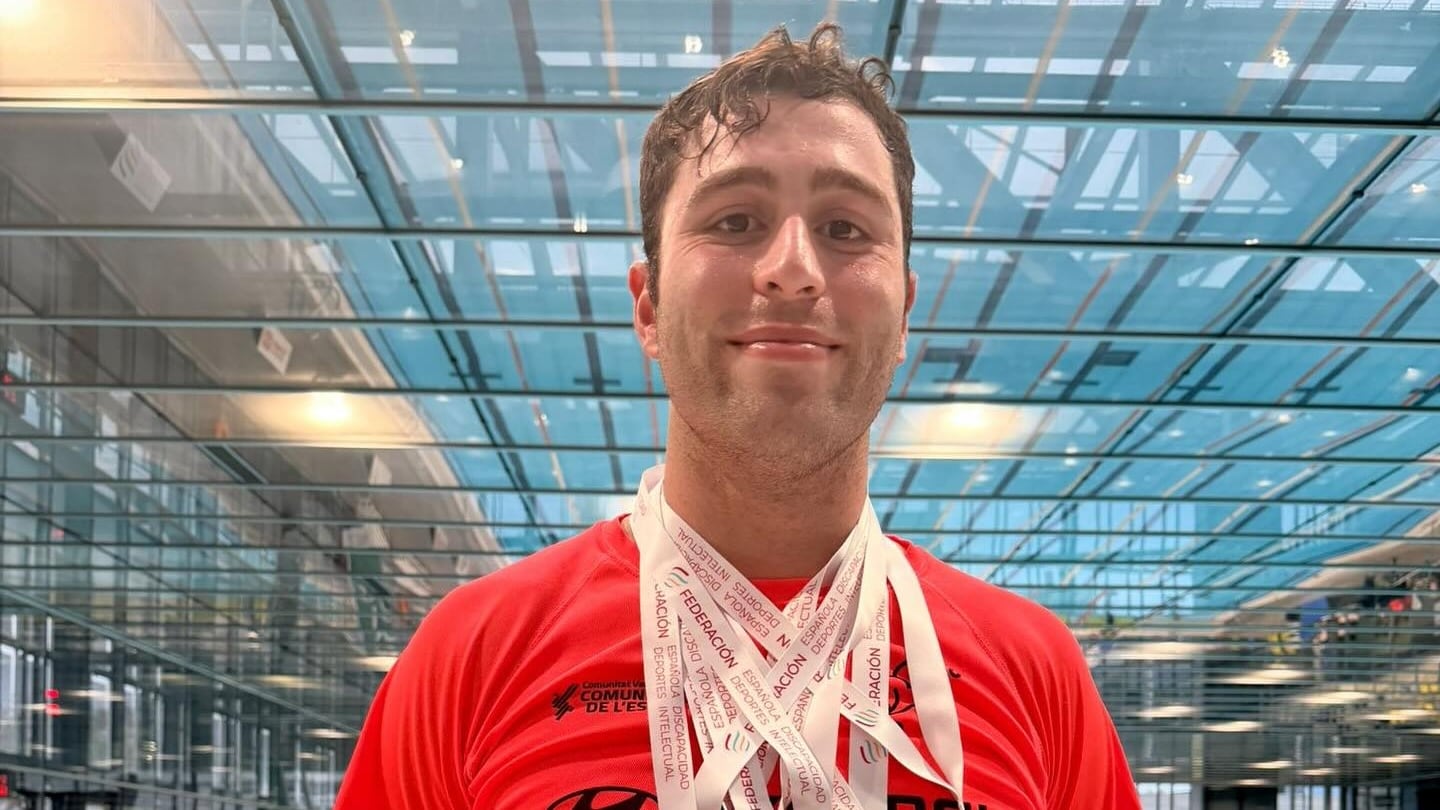 MIguel Ángel Valiente volvió cargado de medallas