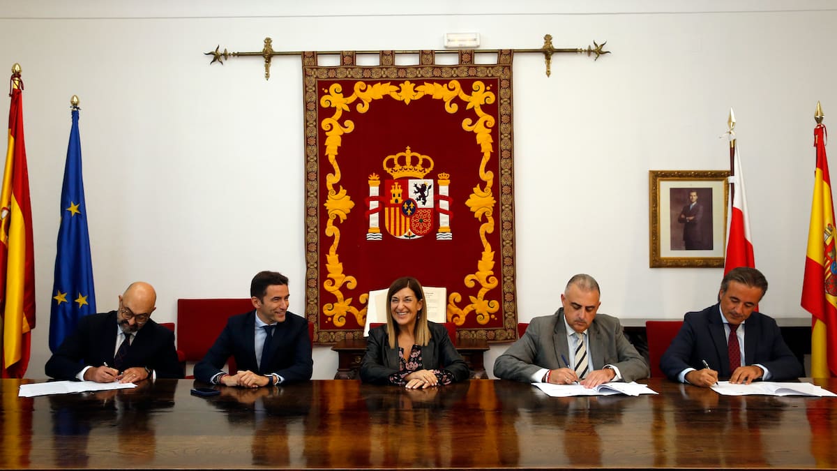 Firmado el protocolo para el cubrimiento de la vía del tren en Maliaño, que estará en obra en 2028