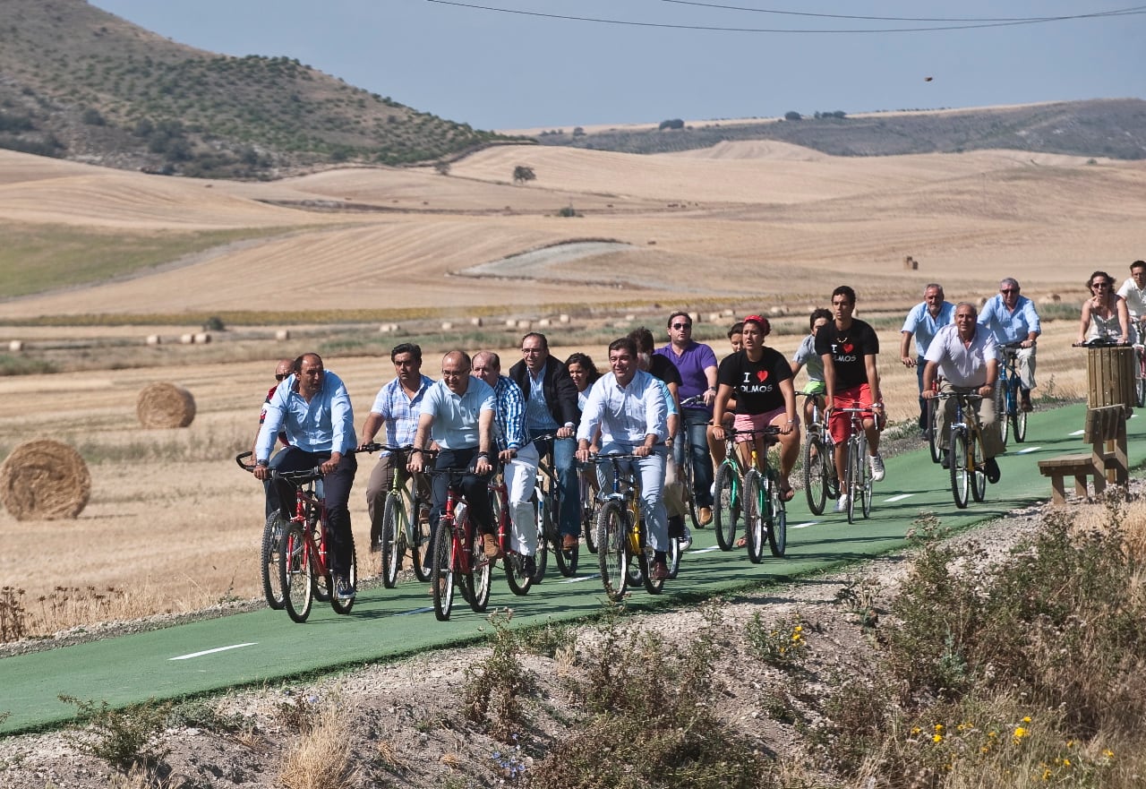 Inauguración en 2010 de un tramo del sendero verde por el expresidente de la Diputación Ramiro Ruiz