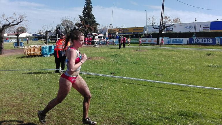 La atleta ribereña durante su participación en el circuito de Mérida.