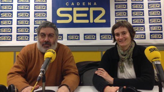 Salvador Palomar i Núria Navàs, promotors de la recuperació de la festa, als estudis de Ràdio Reus.