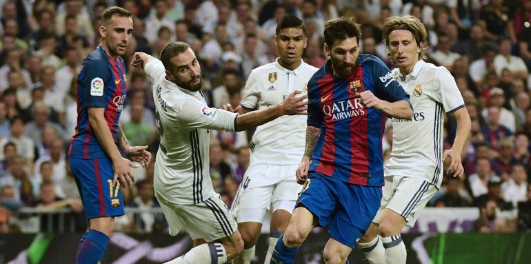 Real Madrid y Barcelona se verán las caras tres veces esta temporada.