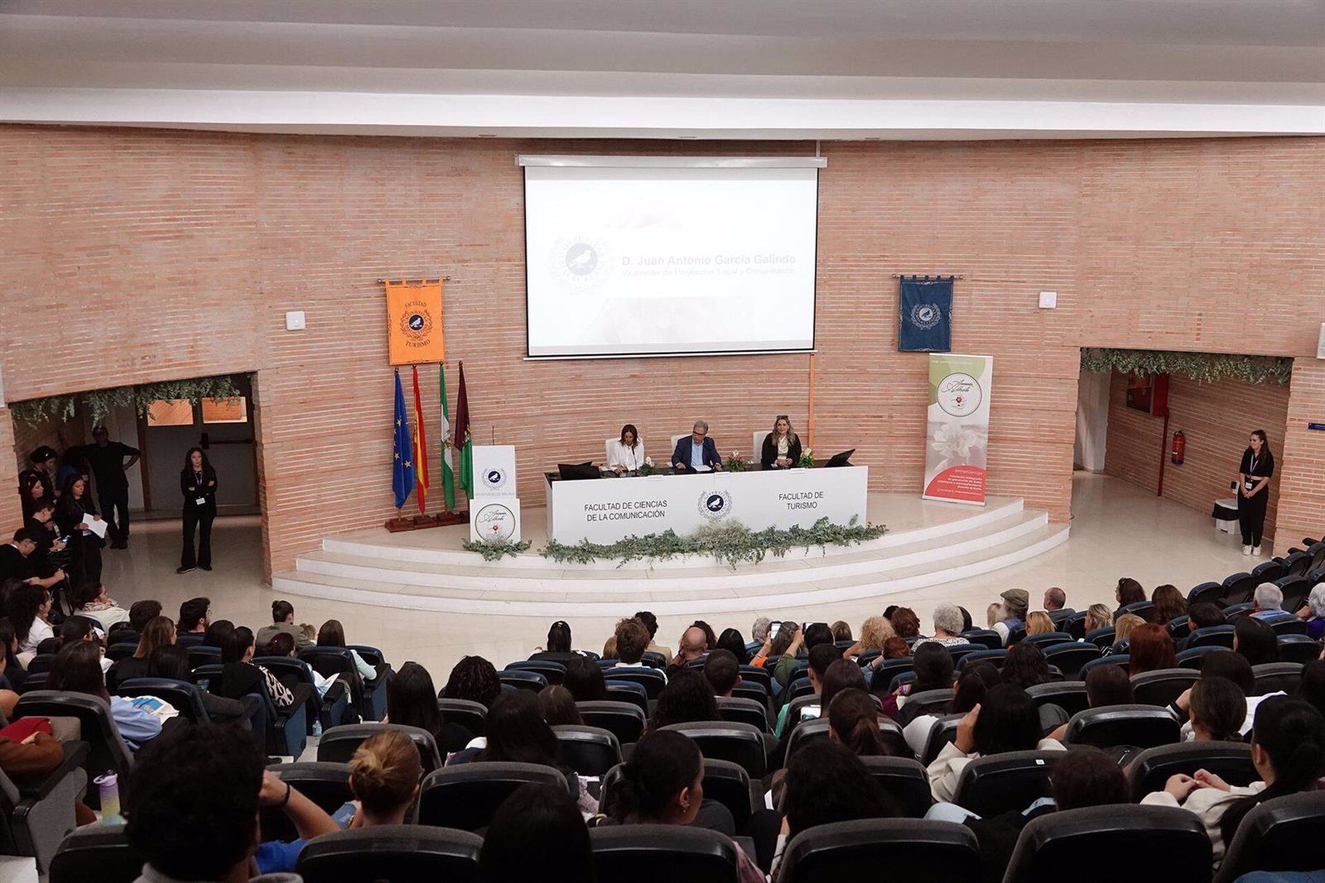 Presentación de los trabajos en la Facultad de Ciencias de la Comunicación de la UMA