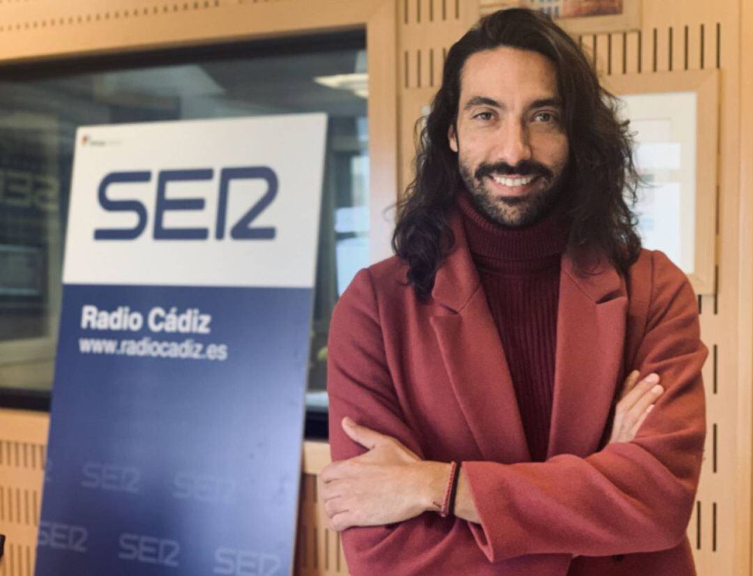 El bailaor Eduardo Guerrero en los estudios de Radio Cádiz en una imagen de archivo