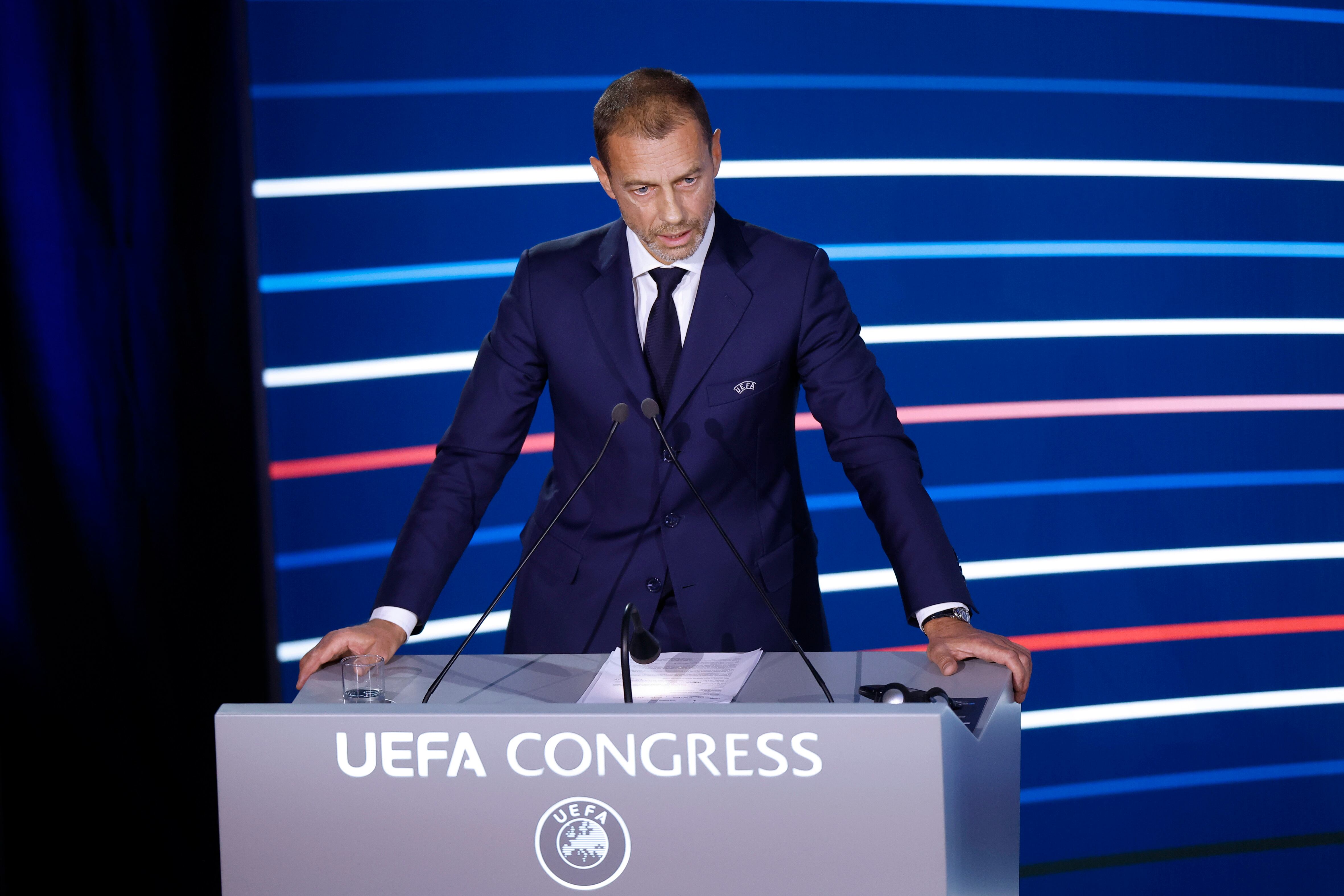 Aleksander Ceferin, presidente de la UEFA, durante su discurso en el congreso celebrado en París