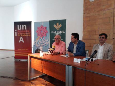 Momento de la intervención del profesor de la UJA, Arturo Ruiz, en la inauguración