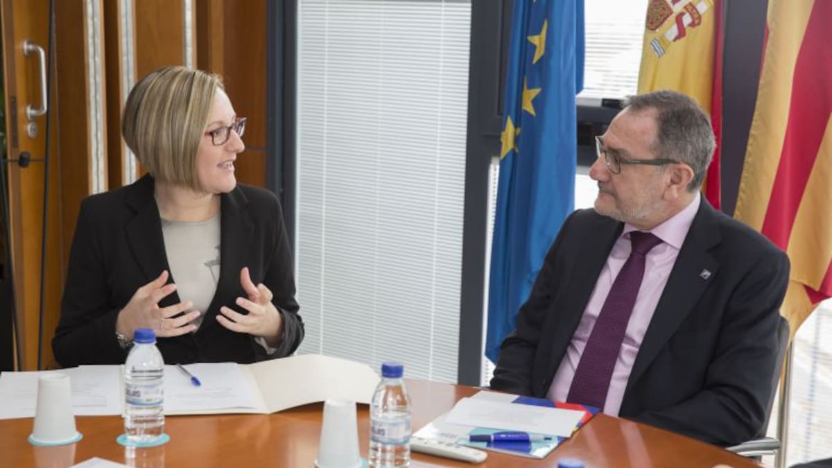 Climent pide al Consell una reducción del precio de las matrículas universitarias