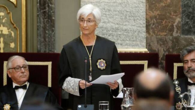 Segarra presentando la Memoria de la Fiscalía