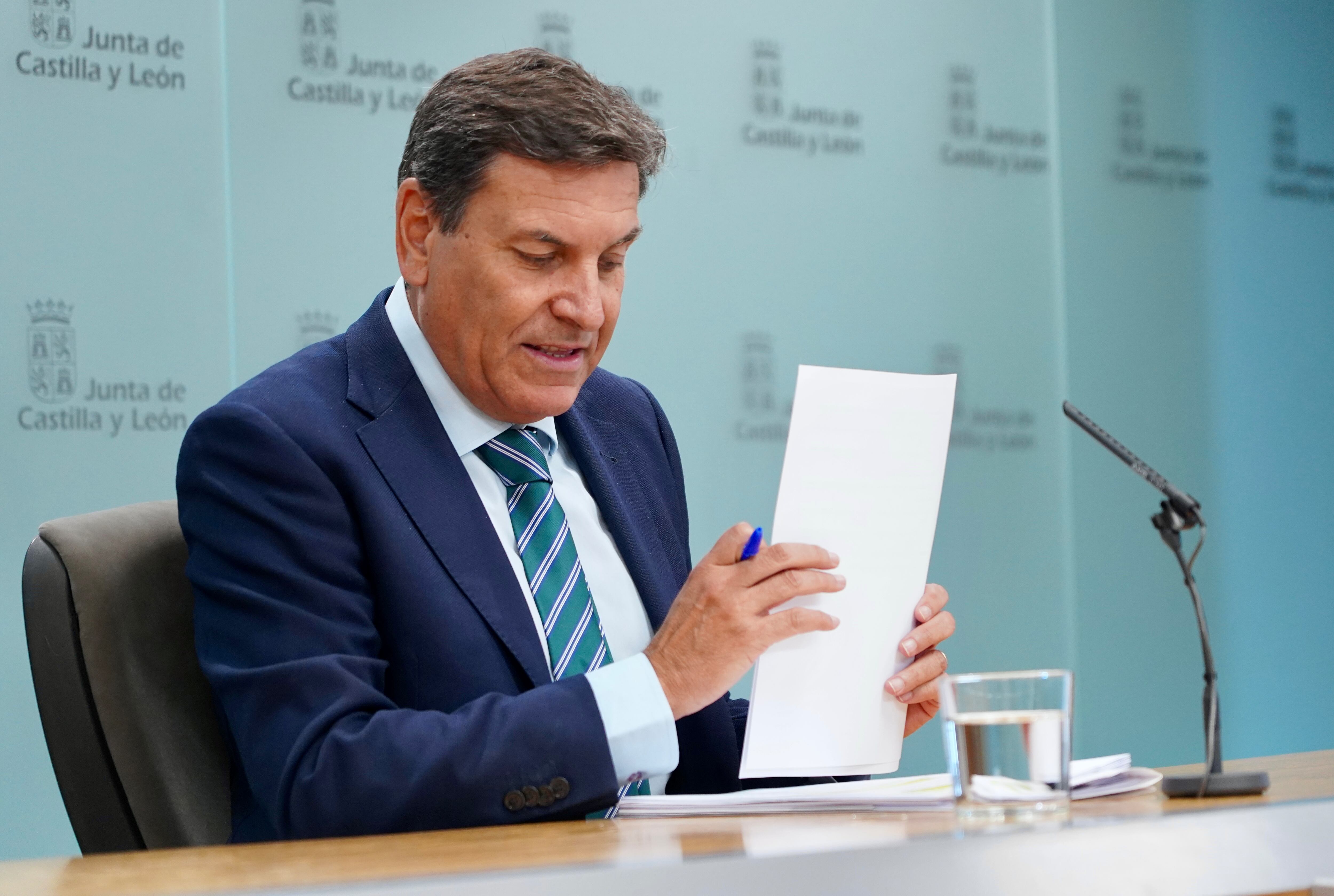 El consejero de Economía y Hacienda y portavoz de la Junta, Carlos Fernández Carriedo, comparece para informar de los asuntos aprobados en el Consejo de Gobierno.