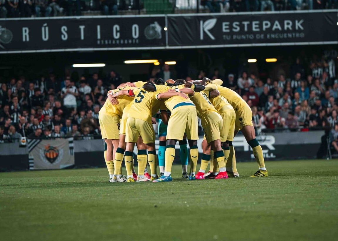 El entrenador no agita el once titular y siempre salen los mismos.