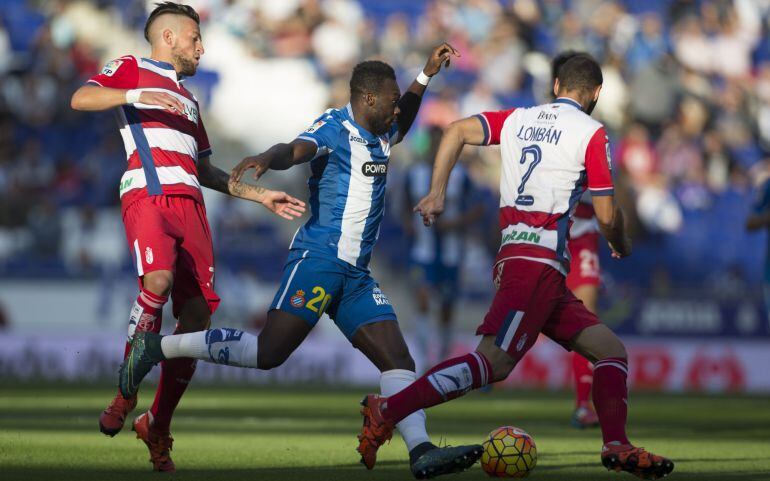 Caicedo intenta un recorte frente al Granada