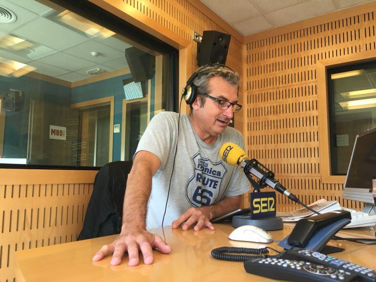 Mariano Barroso, en los estudios de la Cadena SER Málaga.